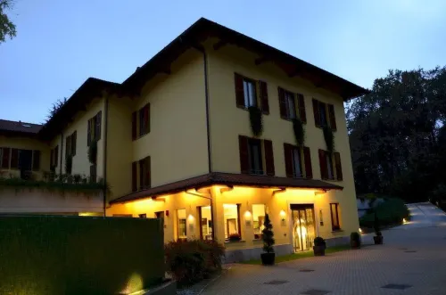B&B Hotel Malpensa Lago Maggiore Esterni Photos