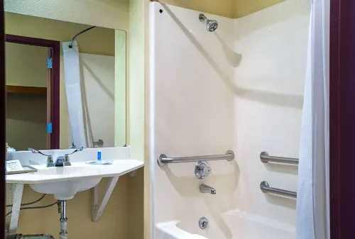 Rodeway Inn & Suites Photos