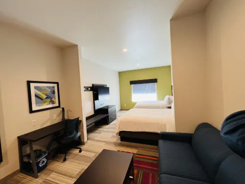 Holiday Inn Express & Suites Salinas Photos