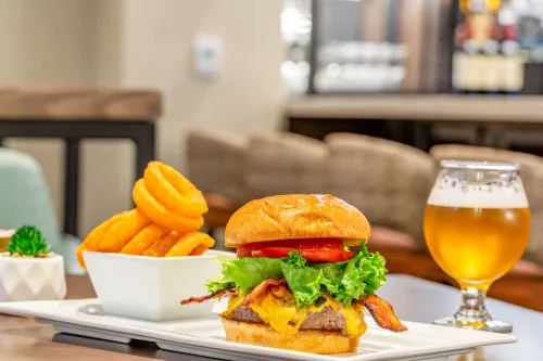 Cambria Hotel New Haven University Area Makanan Photos