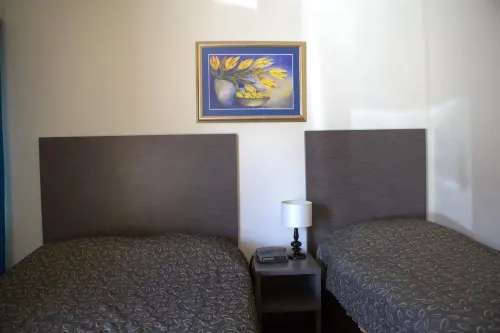 Westside Motor Inn Photos