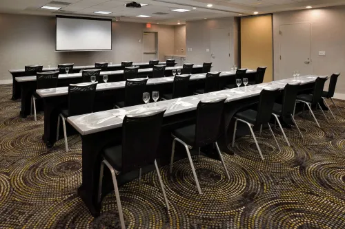 Hilton Garden Inn Napa Business Photos