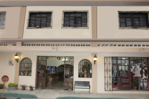Hotel Cervantino Exterior Photos