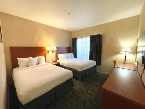 Ramada by Wyndham South El Monte Rooms Photos