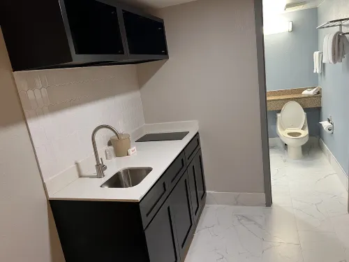 Red Roof Inn & Suites Mt Holly - McGuire AFB Rooms Photos