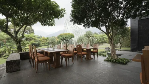 Amaryllis Boutique Resort Restauration Photos