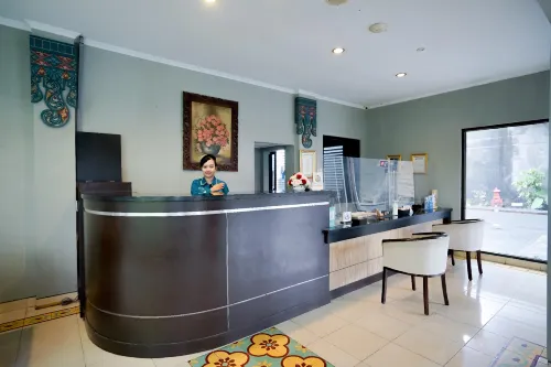 Cakra Kusuma Hotel Allmänna utrymmen Photos