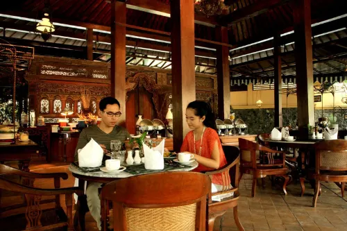 Laras Asri Resort and SPA Makanan Photos
