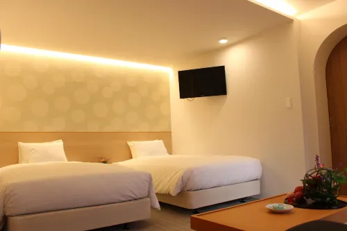 Resi Stay Hachi Inn Kamar Photos