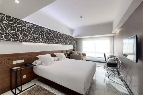 Hotel Avenida Photos