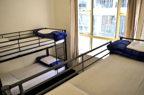 Maze Backpackers - Sydney Photos