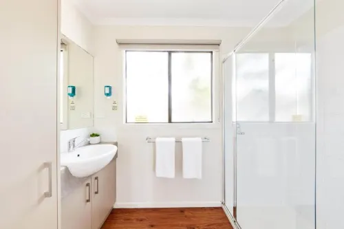 Torquay Foreshore Caravan Park Rooms Photos