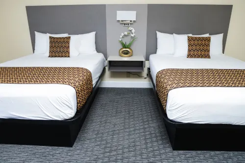 Silver Surf Motel Rooms Photos