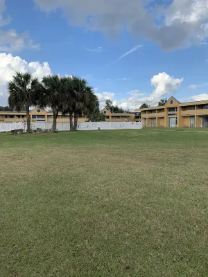Days Inn by Wyndham Ocala North Extérieur Photos