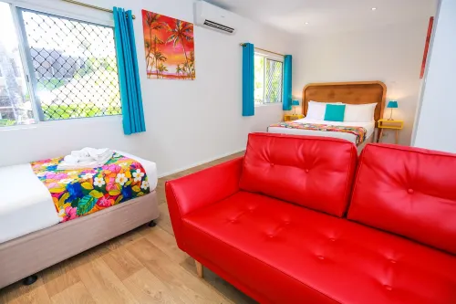 Port Douglas Motel Rooms Photos