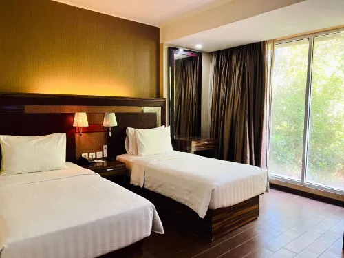 The Belagri Hotel & Convention Kamar Photos