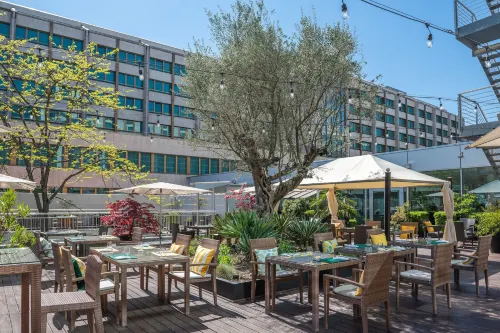 Hilton Geneva Hotel and Conference Centre Aree comuni Photos