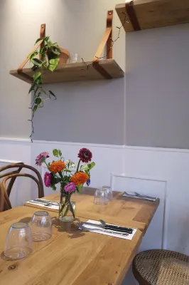 Hotel Alexandra Dining Photos