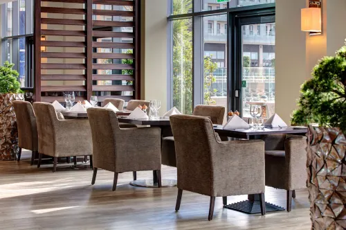 Radisson Blu Waterfront Hotel, Jersey Restauration Photos