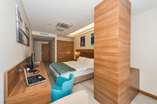 Grand Palace Hotel Rum Photos