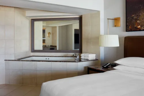 Niagara Falls Marriott Fallsview Hotel & Spa Rooms Photos