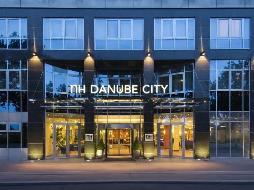 NH Danube City Rum Photos