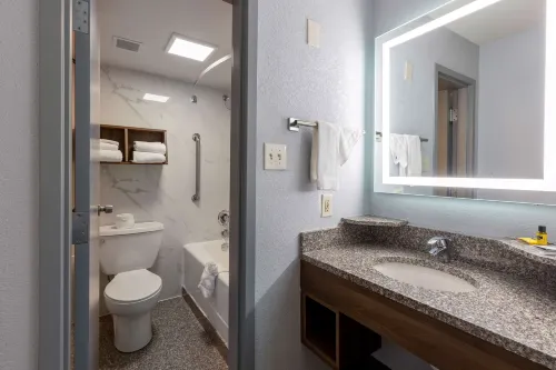 SureStay Plus Hotel by Best Western St. Louis Westport Chambres Photos