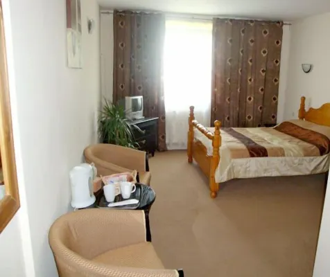 Stansted Airport Lodge Zimmer Photos