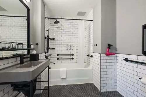 Moxy Charleston Downtown Rooms Photos