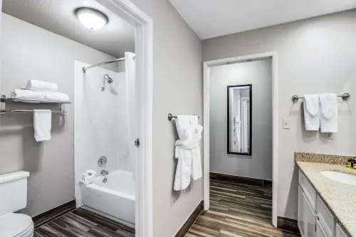 Best Western Plus Sonora Oaks Hotel  Conference Center Photos