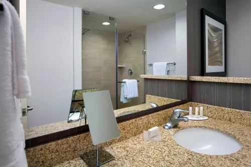 Courtyard Philadelphia Lansdale Rooms Photos