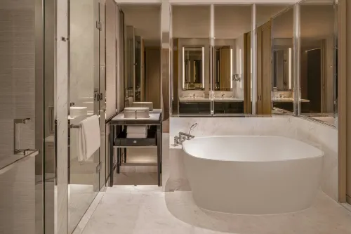 The Ritz-Carlton, Bangkok Chambres Photos