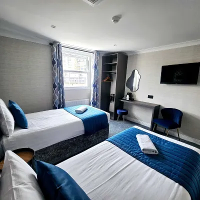 Mentone Hotel Rooms Photos