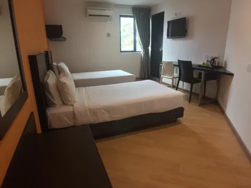 Padungan Hotel Rooms Photos