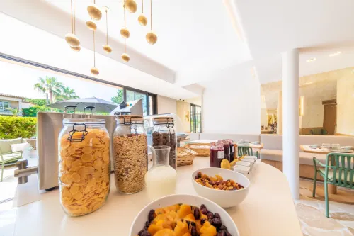 Hotel Brin d'Azur - Saint Tropez Restauration Photos