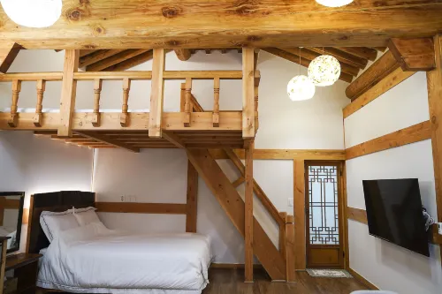 Samlockhon Kamar Photos