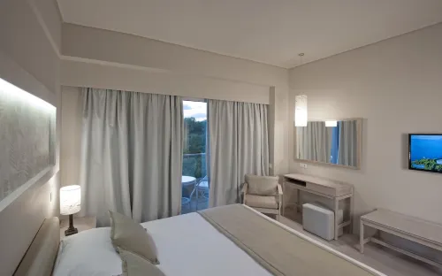 King Saron Hotel Resort Phòng Photos