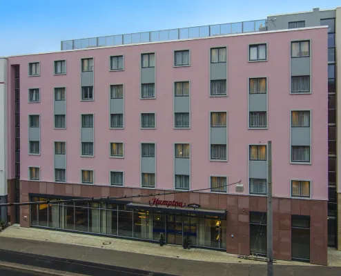 Hampton by Hilton Nuremberg City Centre Exterior Photos