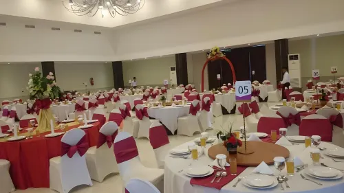Estrella Hotel & Conference Center - Luwuk Makanan Photos