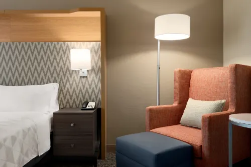 Holiday Inn & Suites Council Bluffs-I-29 Photos