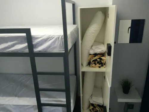 Chameleon Youth Hostel Alicante Photos