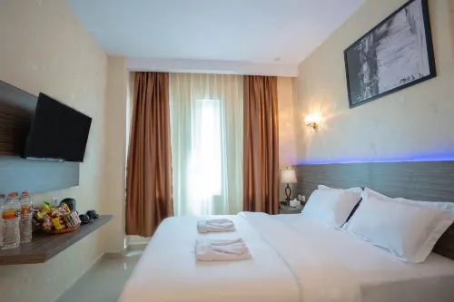 De'Tonga Hotel Photos