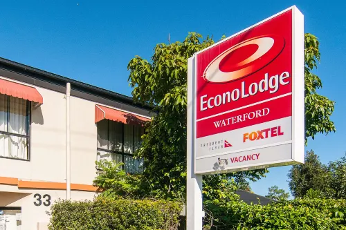 Econo Lodge Waterford Exterior Photos