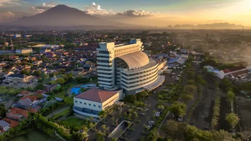 Aston Cirebon Hotel and Convention Center Rum Photos