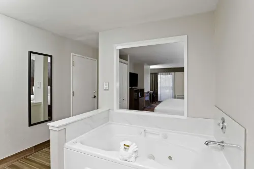 Best Western Plus Sonora Oaks Hotel  Conference Center Zimmer Photos