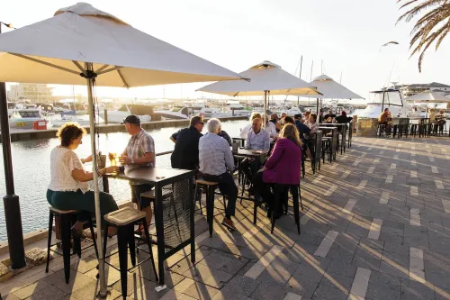 The Marina Hotel - Mindarie Mahlzeiten Photos