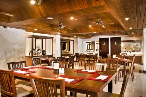 The Evitel Resort Ubud Makanan Photos