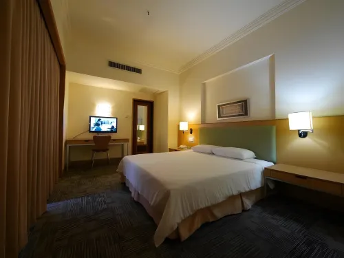Premier Hotel Kamar Photos