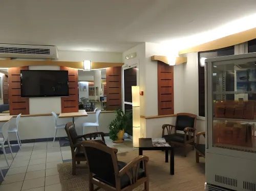 Hôtel ibis budget Sète Centre Espaces publics Photos