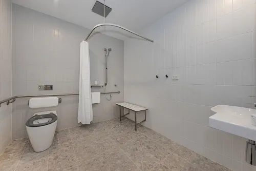 Littomore Suites Kingswood Photos